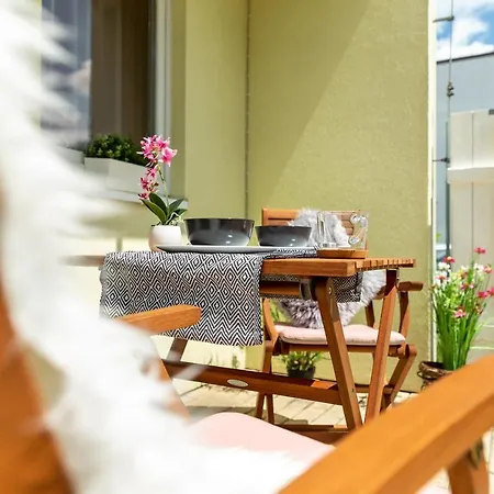 Apartman Dream V Mikulove - Jine Ubytovani Lednice Apartment *